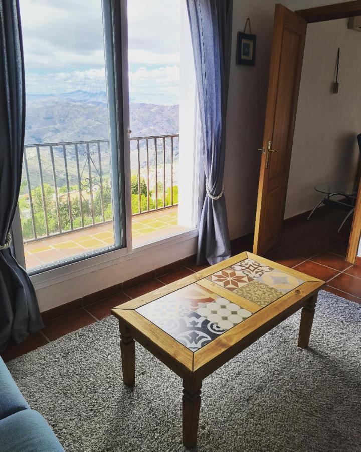 Lovely 2 Bed Apartment With Stunning Views & Pool Cómpeta Екстериор снимка
