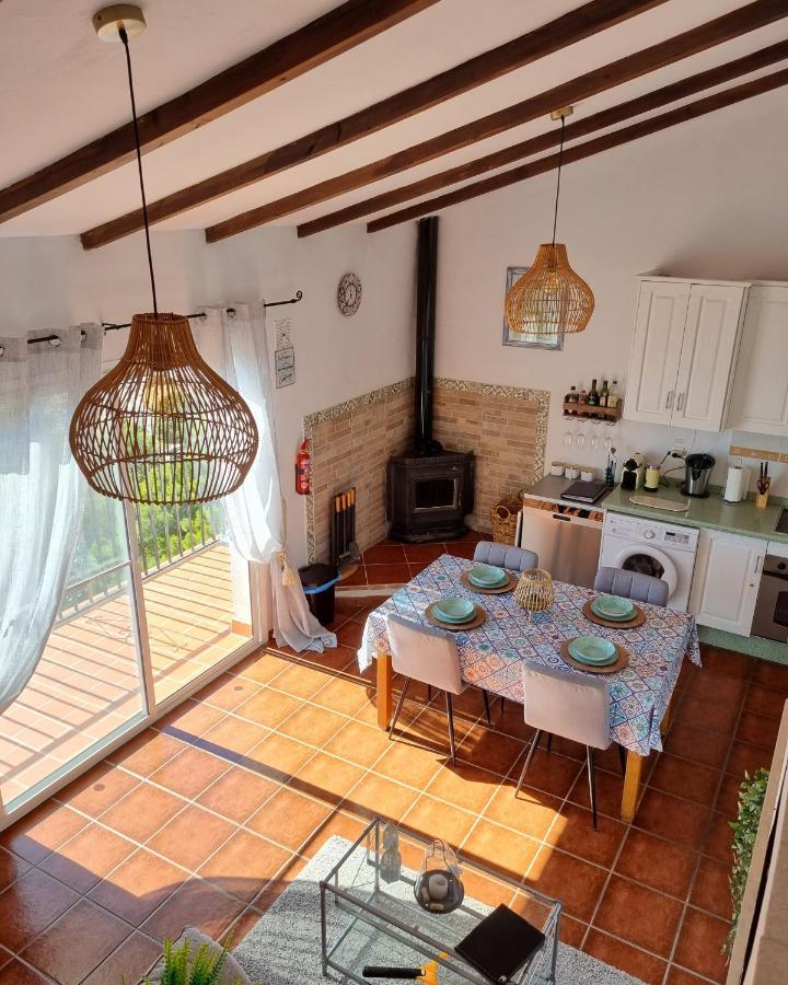 Lovely 2 Bed Apartment With Stunning Views & Pool Cómpeta Екстериор снимка